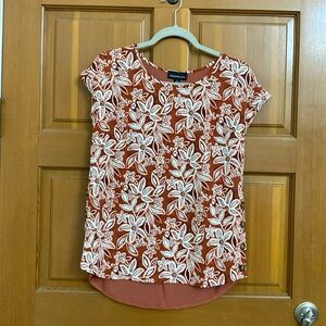 NW Partial Tags Fortune & Ivy Floral Short Sleeve Top